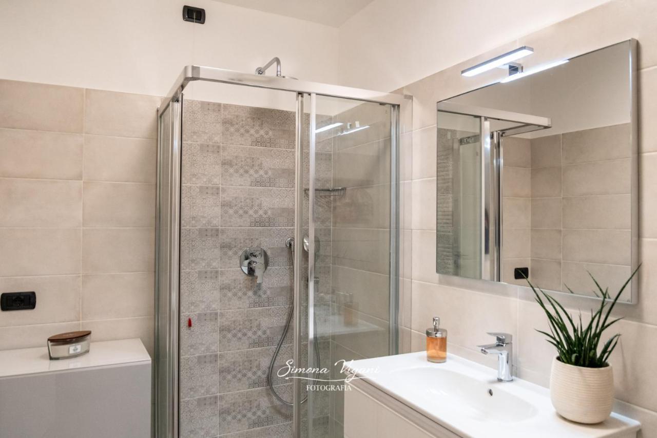 Feel At Home - Nel Cuore Di Lovere Bagian luar foto